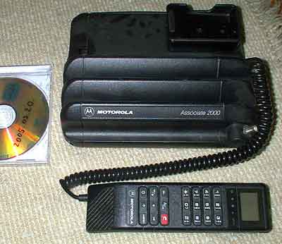 Motorola Associate 2000 mobile phone