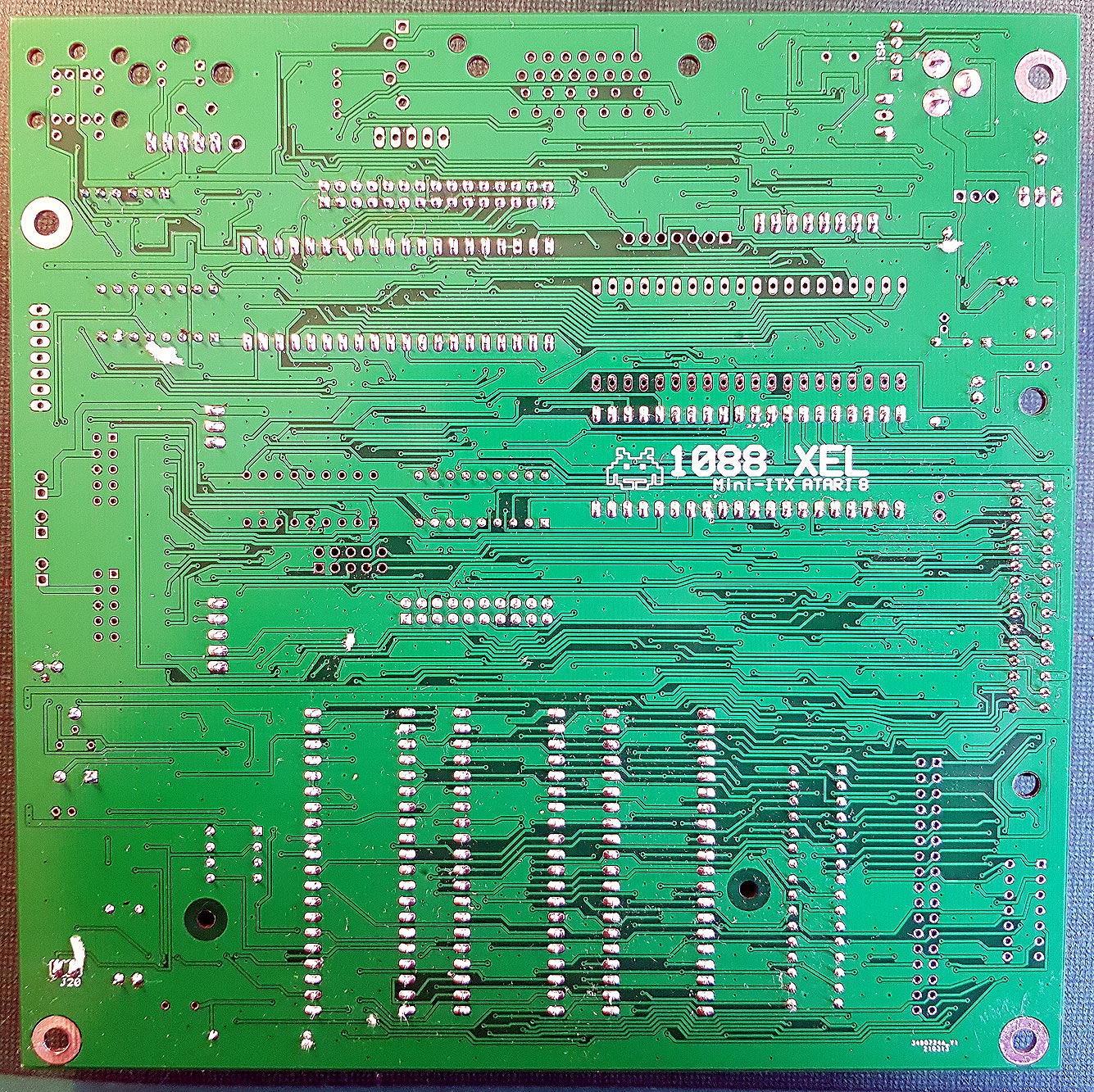 Atari 1088 XEL SMD top